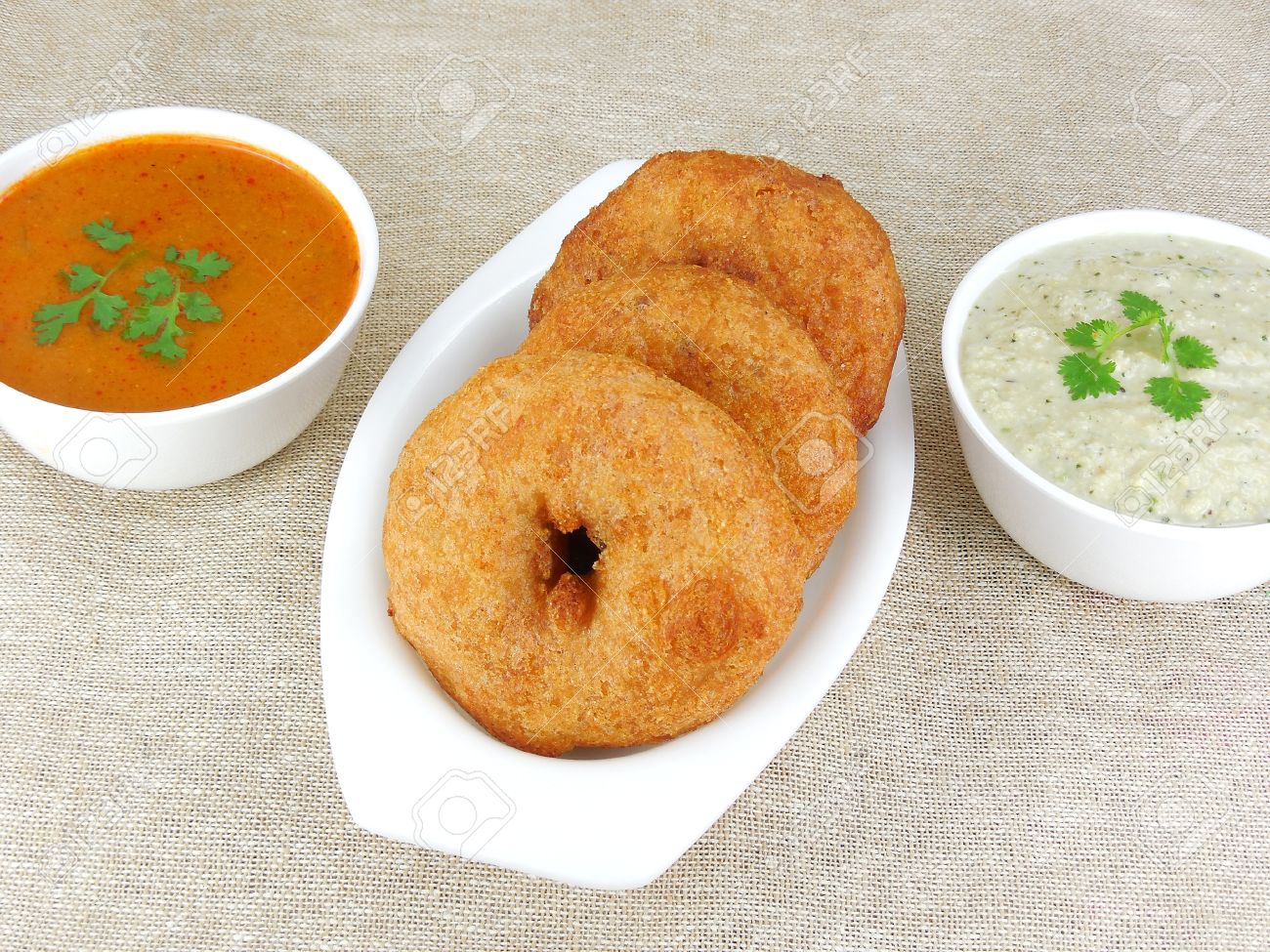 20270204-indian-food-vada-with-chutney-a
