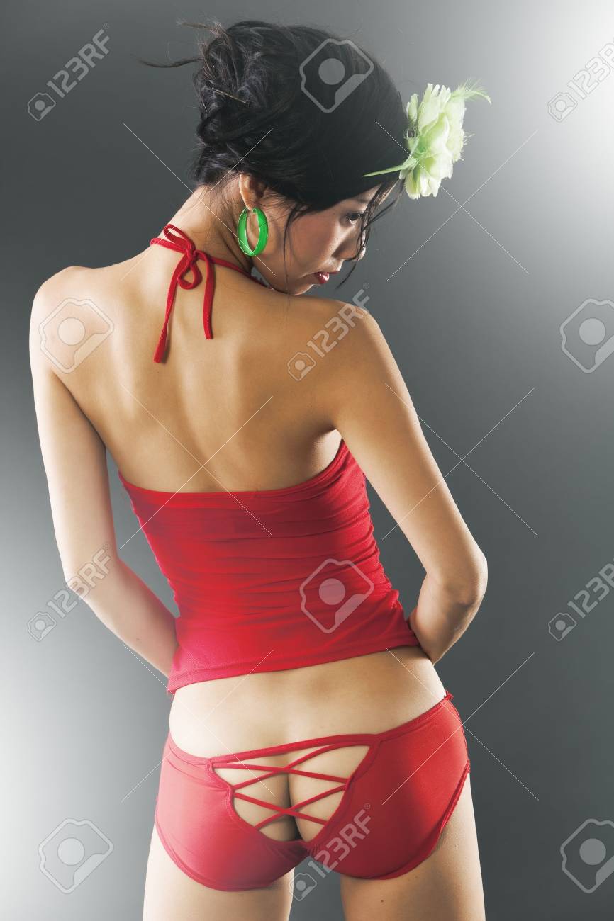 asian from behind Cum on her ass photos