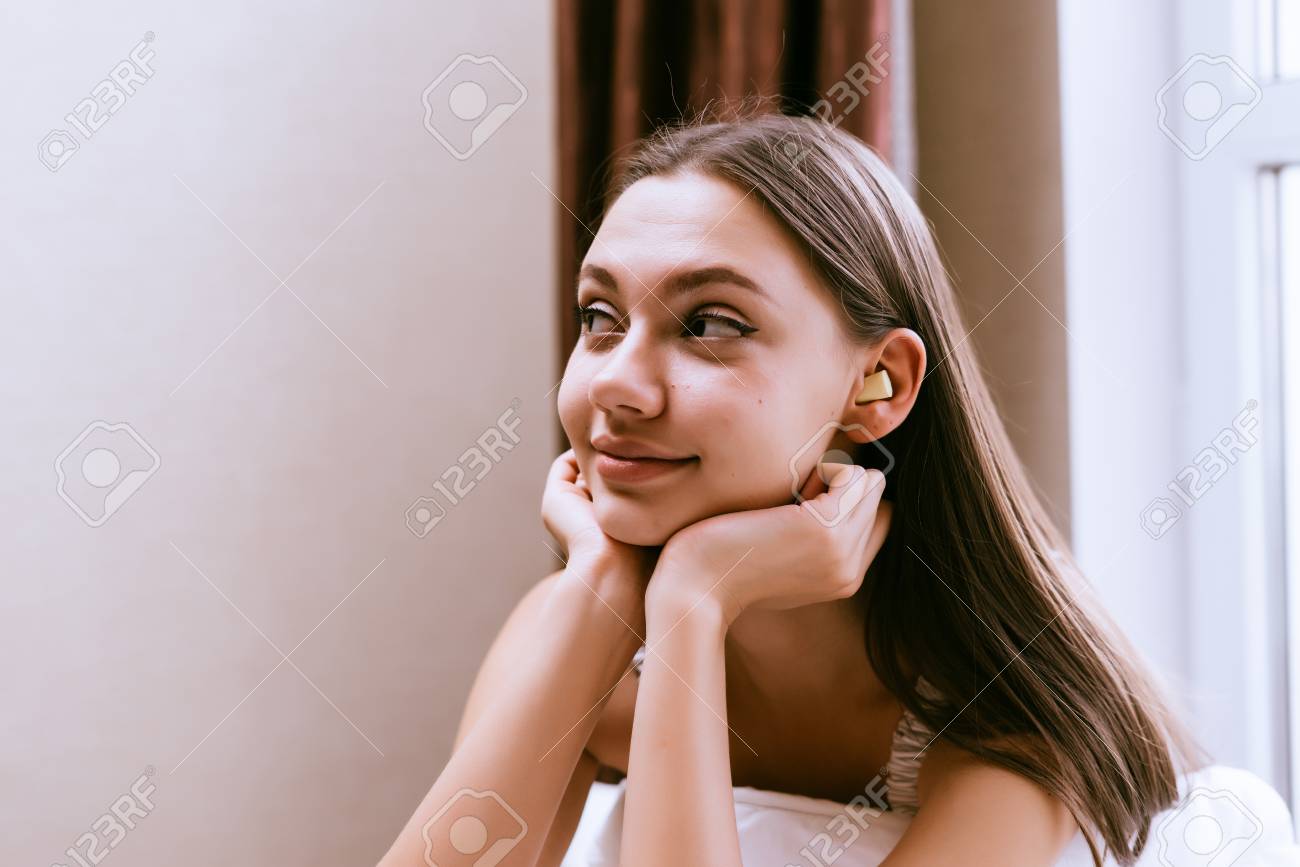 Süßes Girl Mit Überraschung Süßes Girl Mit Überraschung