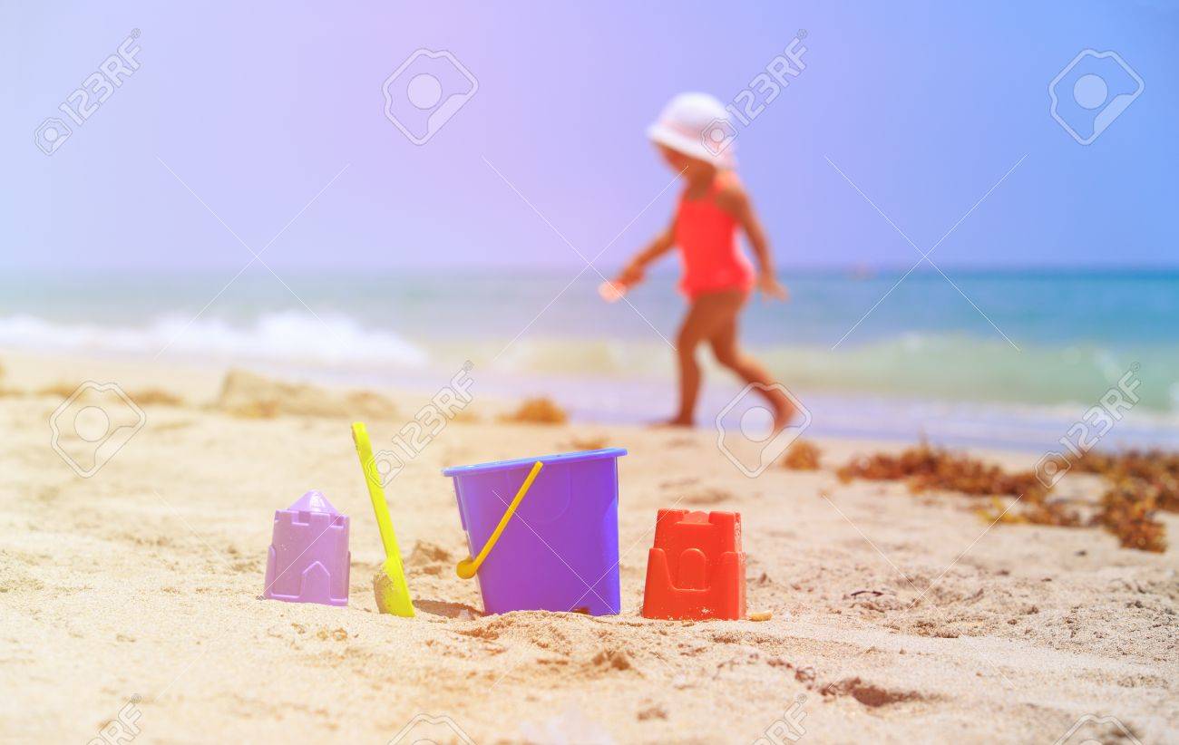 sulla bambini bambine spiaggiaspiaggia che Giocattoli giocano e per xBoEdWCQer