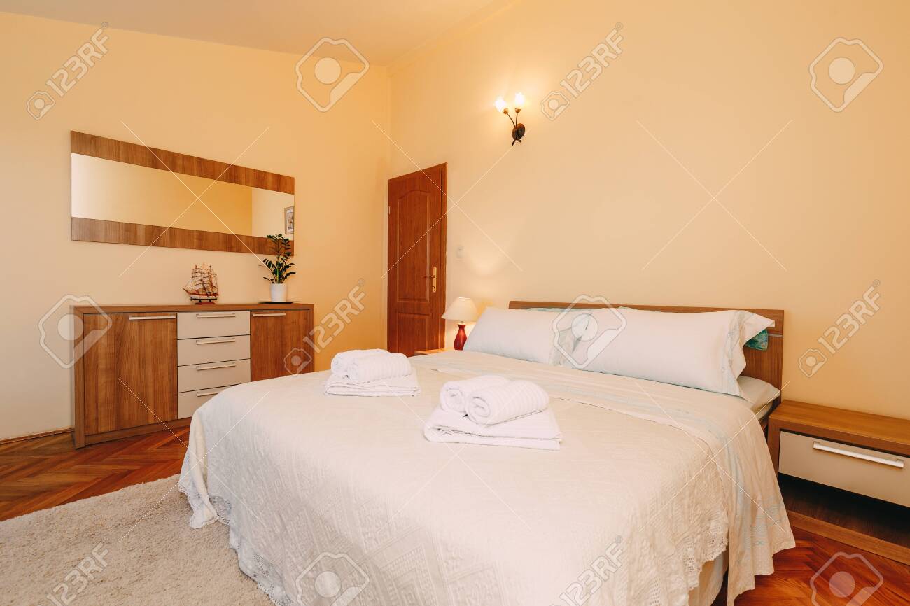 bellagio bed pillows