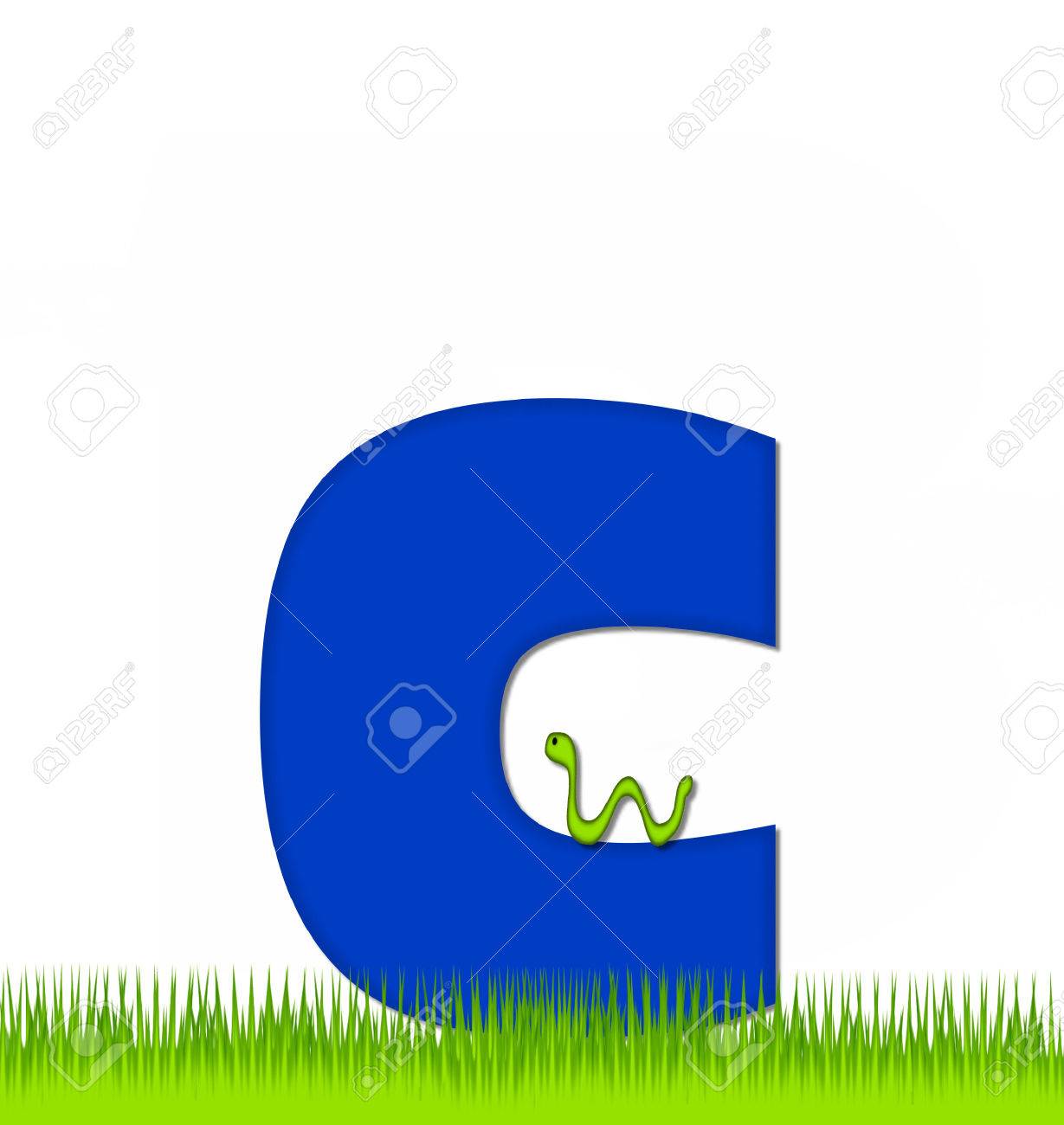 La Letra C En El Conjunto De Alfabeto Apple Al Día Carcomido Es De Color Azul Carta Está Sentado En La Hierba Verde Un Gusano Verde Se Arrastra