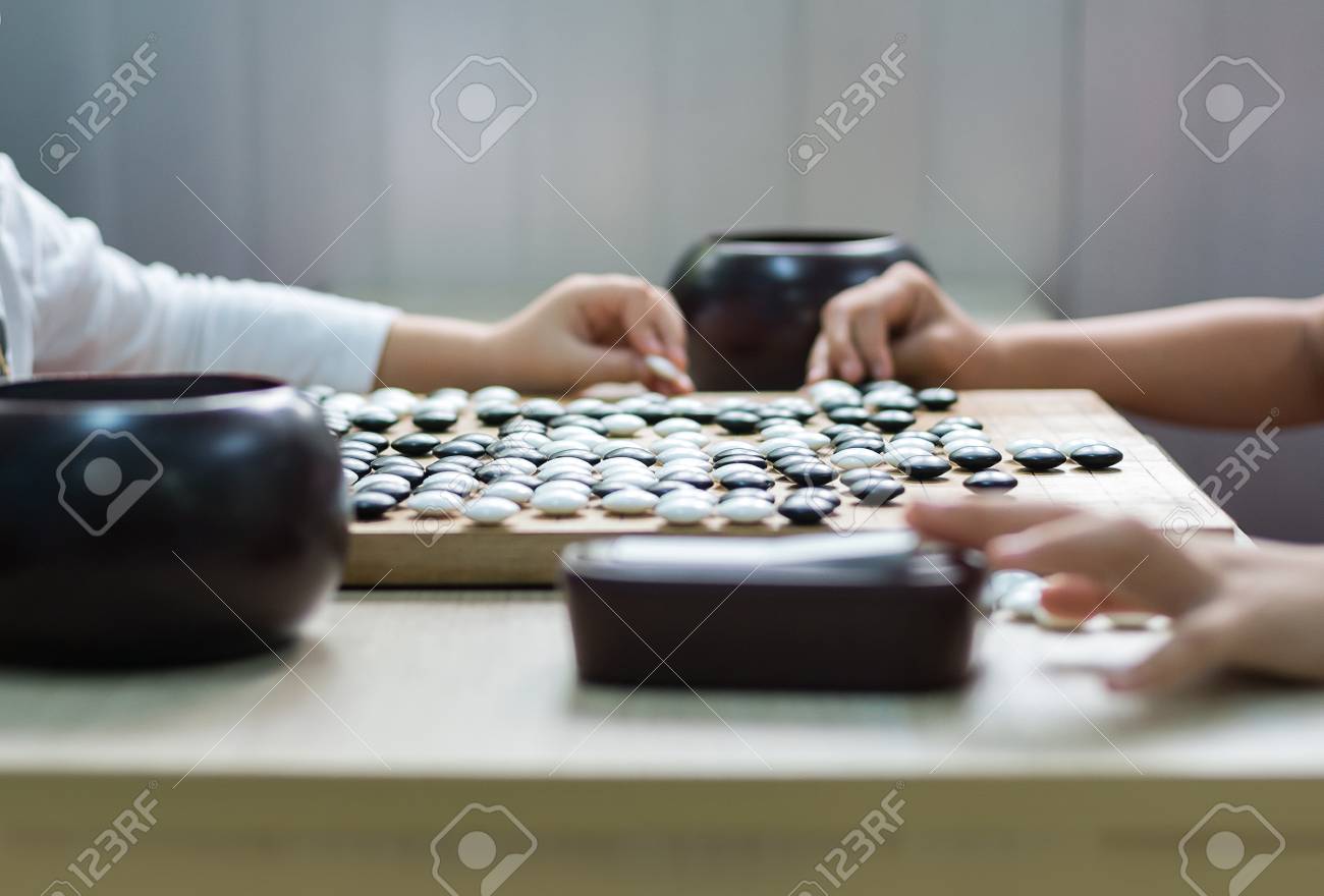 中国 日本 韓国のボードゲームは 黒と白の石で行きます 外出先や魏志 囲棋アジア伝統的なボードゲーム の写真素材 画像素材 Image 8617 中国 日本 韓国のボードゲームは 黒と白の石で行きます 外出先や魏志 囲棋アジア伝統的なボードゲーム の写真素材 画像素材 Image 8617