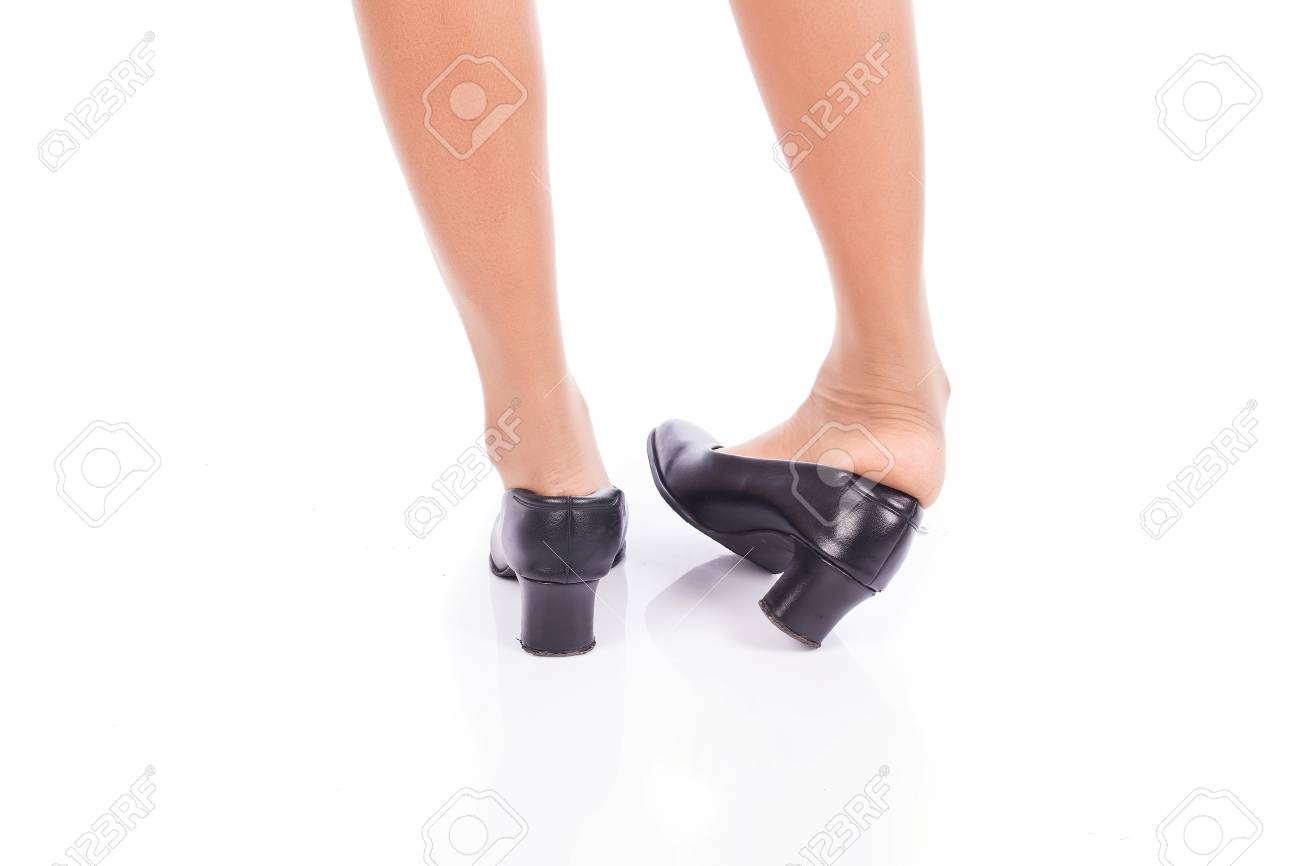 歩きながら足首の捻挫 の写真素材 画像素材 Image