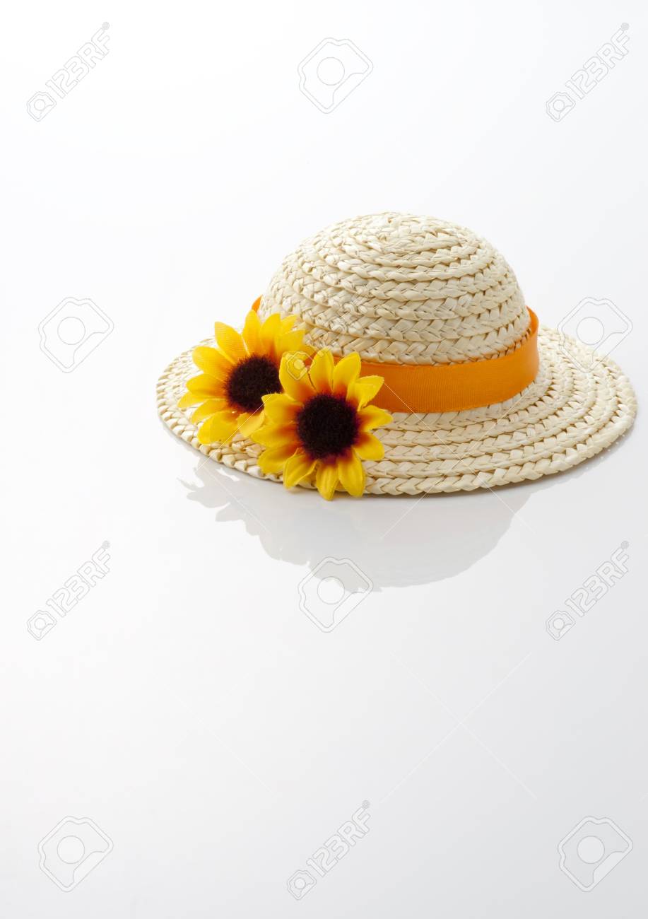 ひまわり麦わら帽子 の写真素材 画像素材 Image