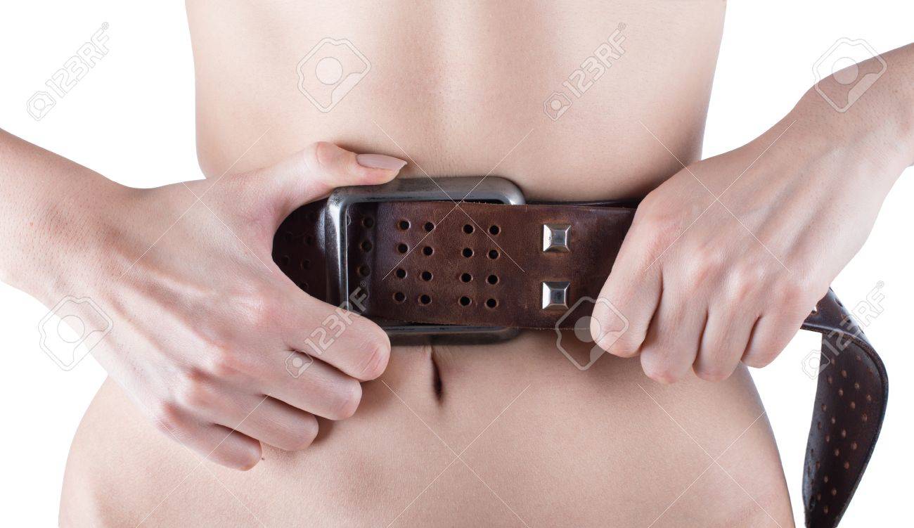 ウエスト締め ベルト 健康・美容・痩身を示す女性は、彼女のウエストを測定、ベルトを締めます。スリムなボディの写真素材・画像素材 Image 47364898