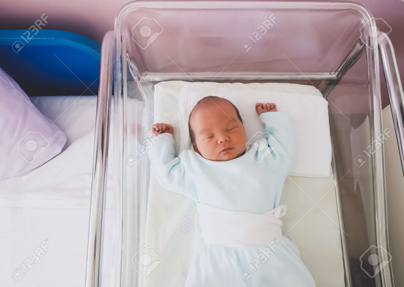 Baby plastic bed top