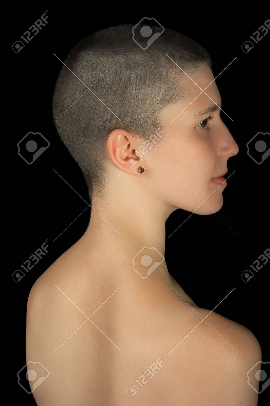 ブロンド パイパン 黒に分離されたパイパン娘の肖像画の写真素材・画像素材 Image 8262753