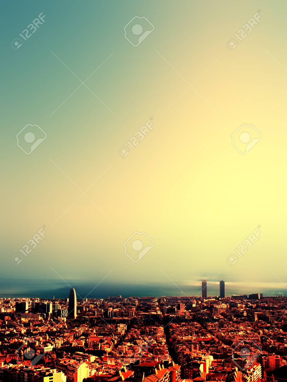 Vue Doiseau De La Ville Après Le Coucher Du Soleil Barcelone Beau Paysage Urbain