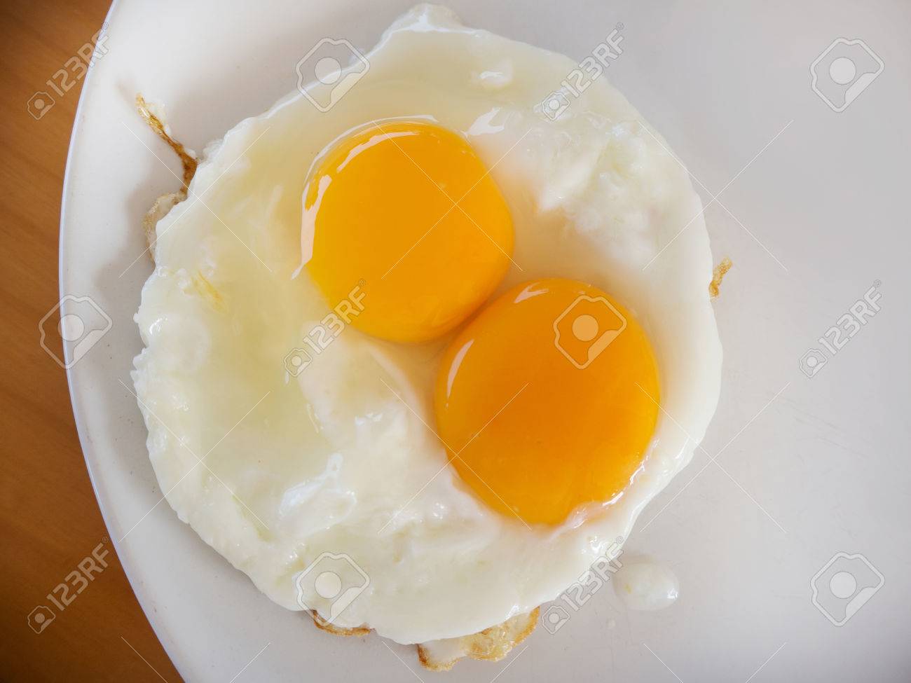朝食に生卵黄を卵揚げ の写真素材 画像素材 Image 朝食に生卵黄を卵揚げ の写真素材 画像素材 Image