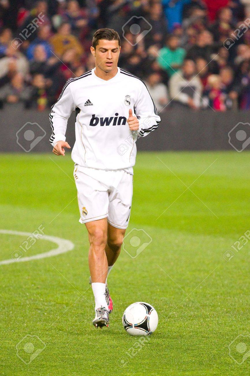 バルセロナ 12 年 1 月 25 日 クリスティアーノ Ronaldo マドリード Fc バルセロナとレアル マドリードは 最終的なスコアの間スペイン カップの試合中にアクションでの 2 2 カンプ ノウ バルセロナ スペインで 12 年 1 月 25 日に の写真素材 画像素材 バルセロナ 12 年 1 月 25 日 クリスティアーノ Ronaldo マドリード Fc バルセロナとレアル マドリードは 最終的なスコアの間スペイン カップの試合中にアクションでの 2 2 カンプ ノウ バルセロナ スペインで 12 年 1 月 25 日に の写真素材 画像素材
