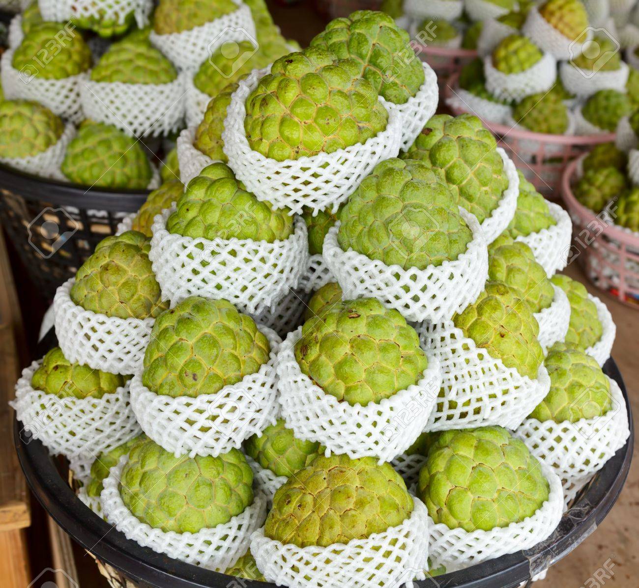 カスタードりんごまたは台湾の市場での仏頭果実収穫したて の写真素材 画像素材 Image