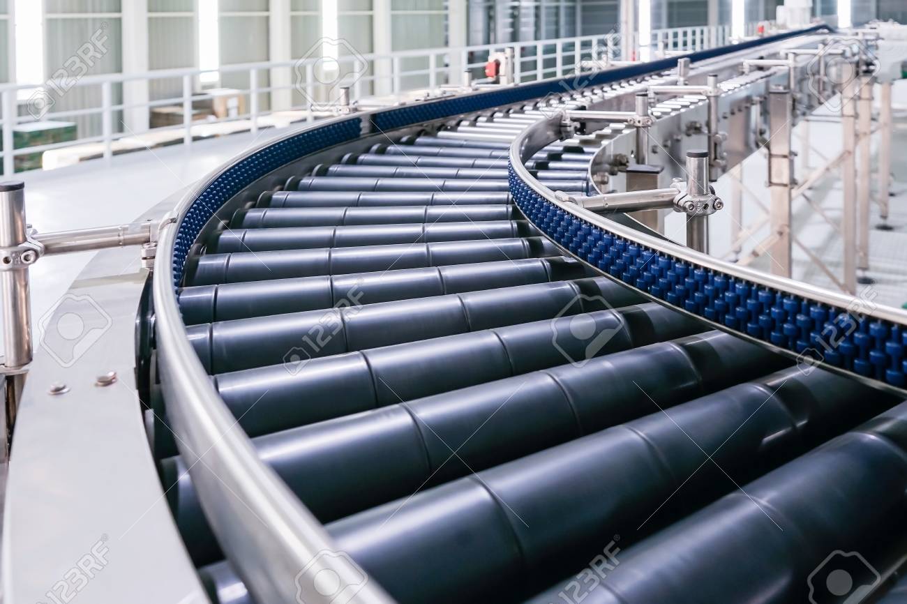 Crossing of the roller conveyor, Production line conveyor roller transportation objects. - 95475212 Crossing of the roller conveyor, Production line conveyor roller transportation objects. - 95475212
