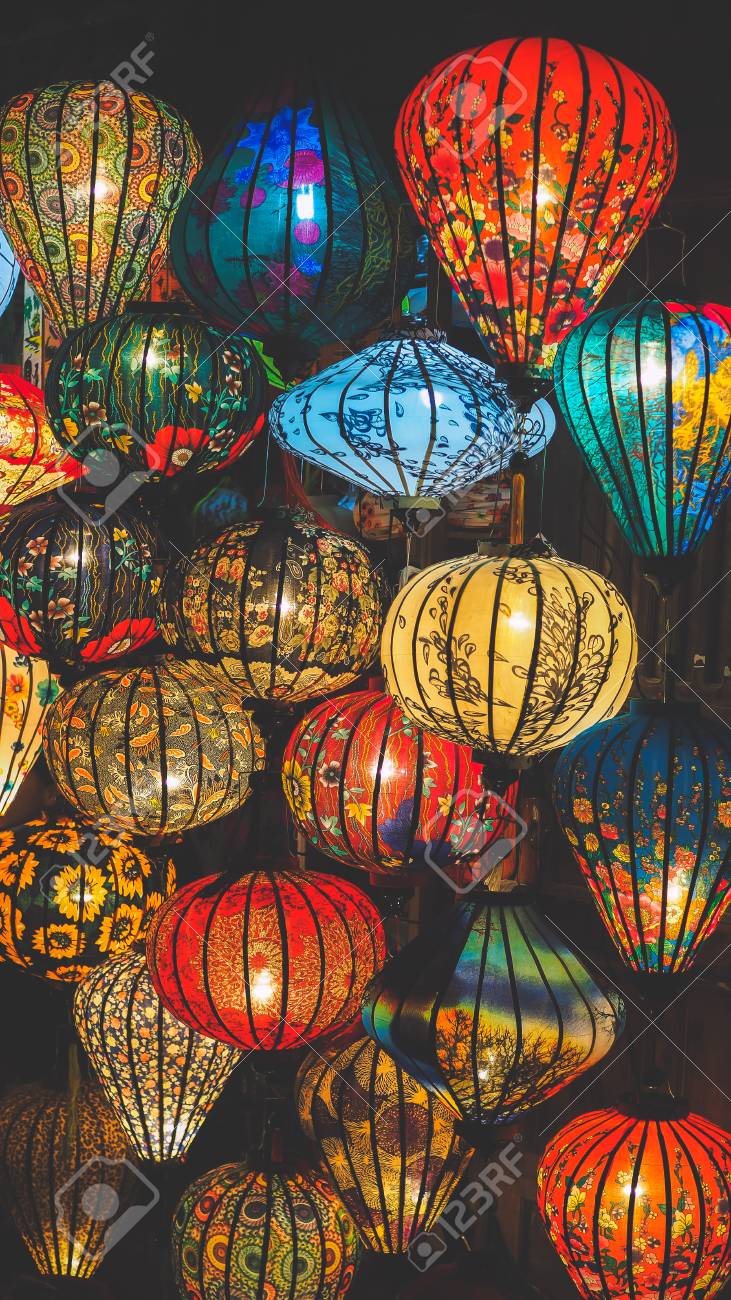 ホイアンの古代の町 ベトナムのカラフルなランタン の写真素材 画像素材 Image