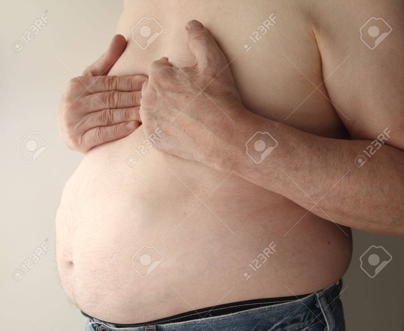 dolor en dolor en pecho hombre hombre dolor en pecho hombre