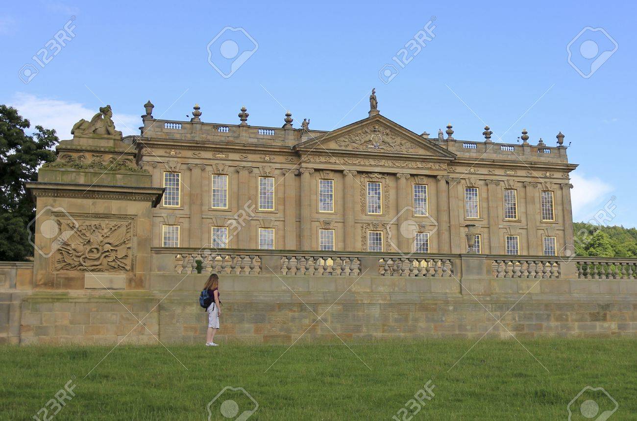 12 年 7 月 4 日 ダービーシャー 英国にダービーシャー イギリス 7 月 4 日 チャッツワース ハウス チャッツワース ハウス英国のほとんどの荘厳な家の 1 つであり 最大の観光客を描画します の写真素材 画像素材 Image