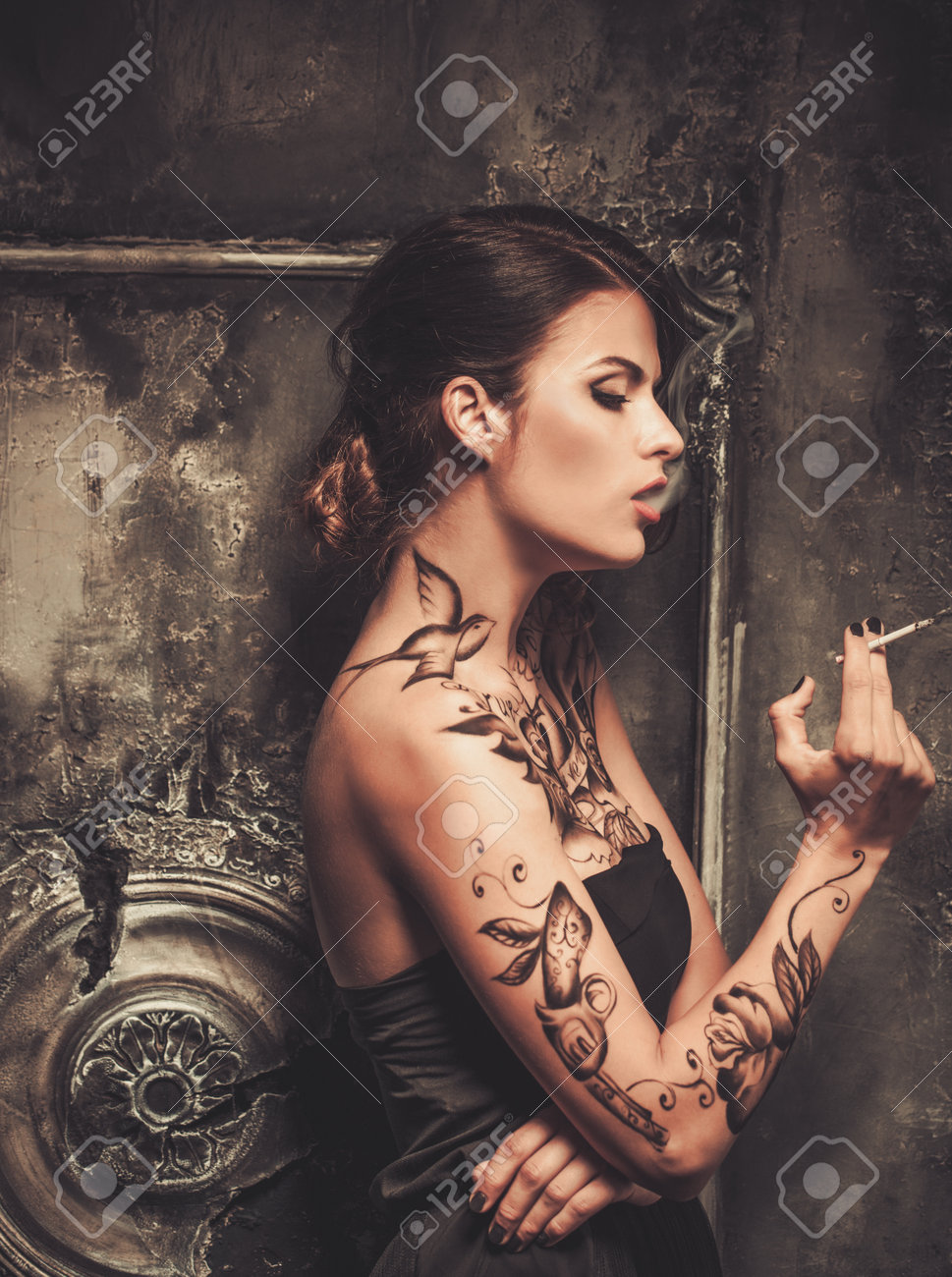 a award winning photography of a tattooed girl, cute