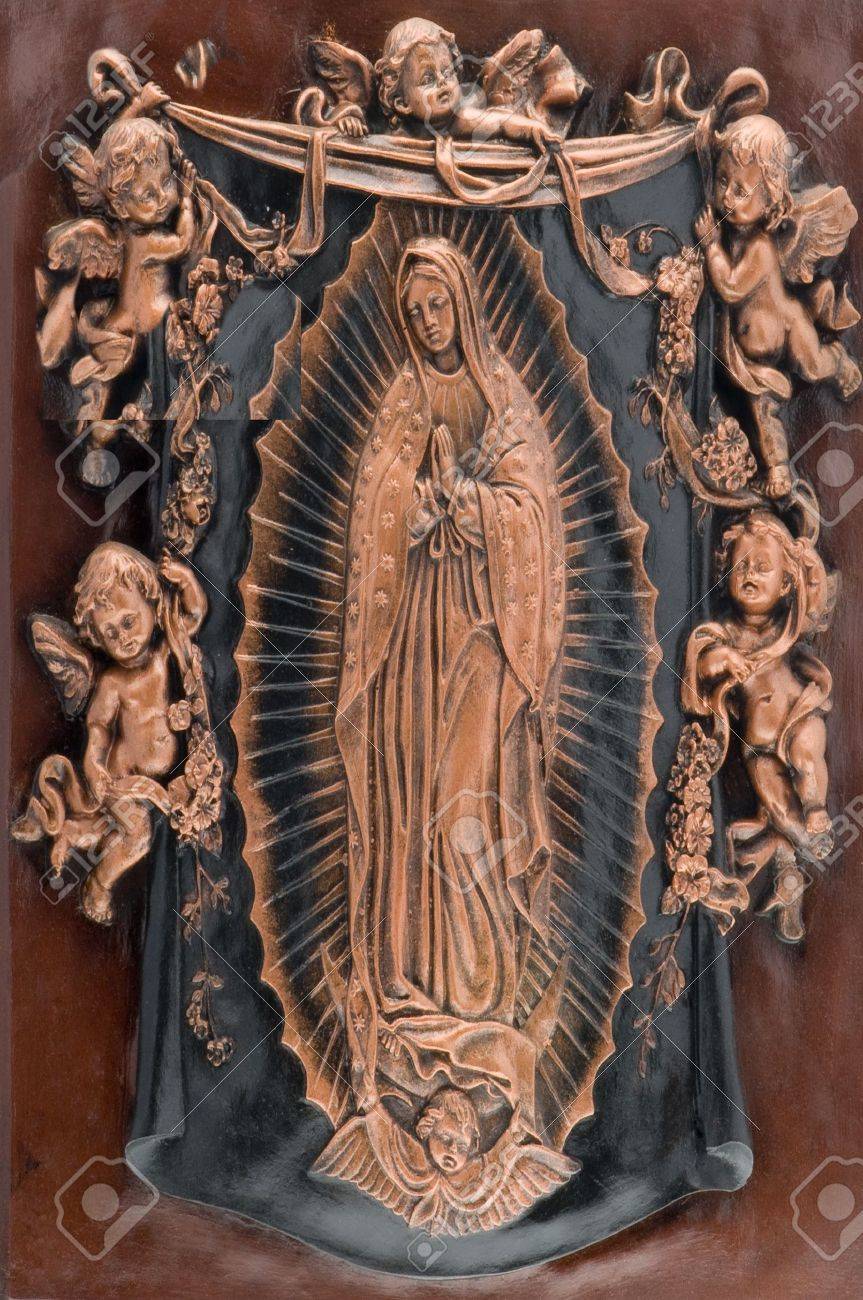 奇跡的な処女マリアの天使と の写真素材 画像素材 Image