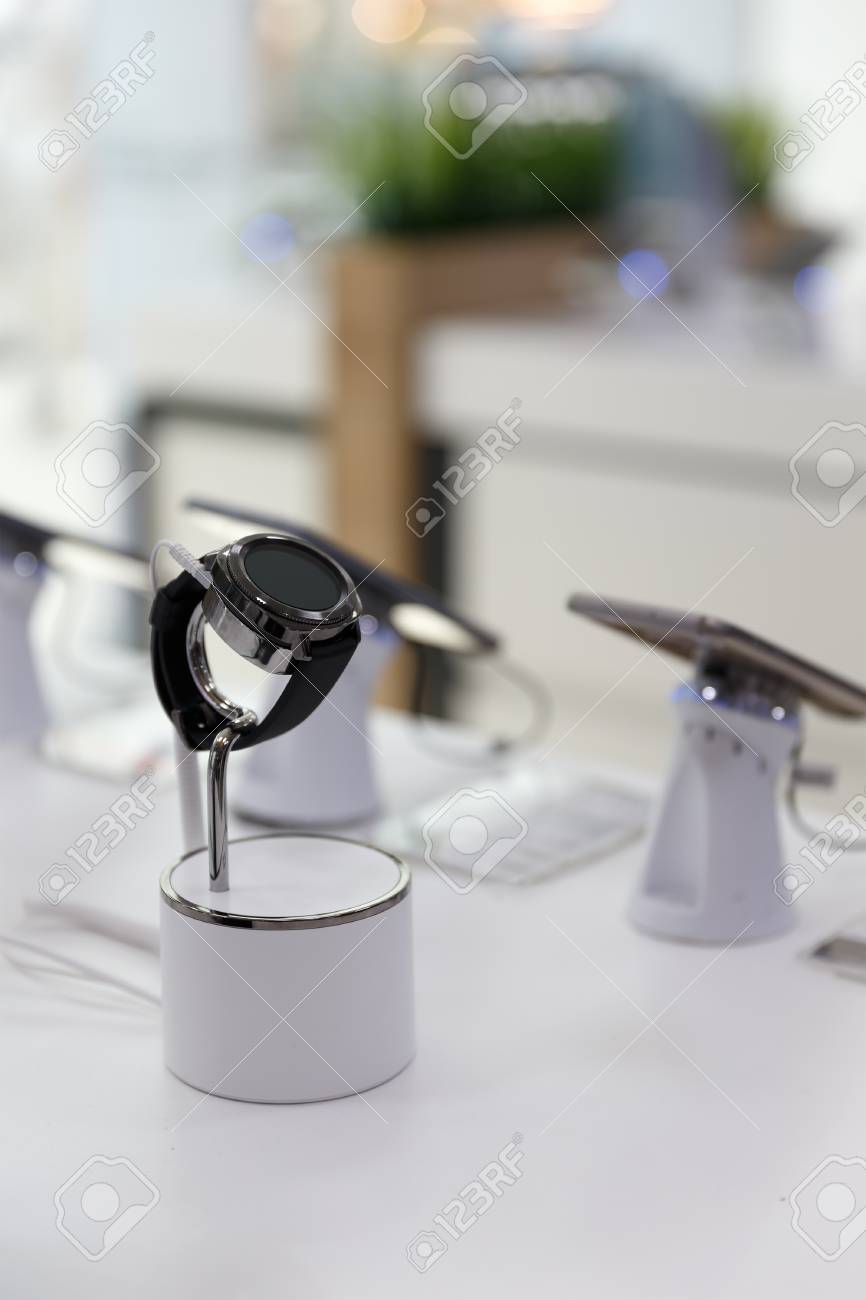 smart watch store