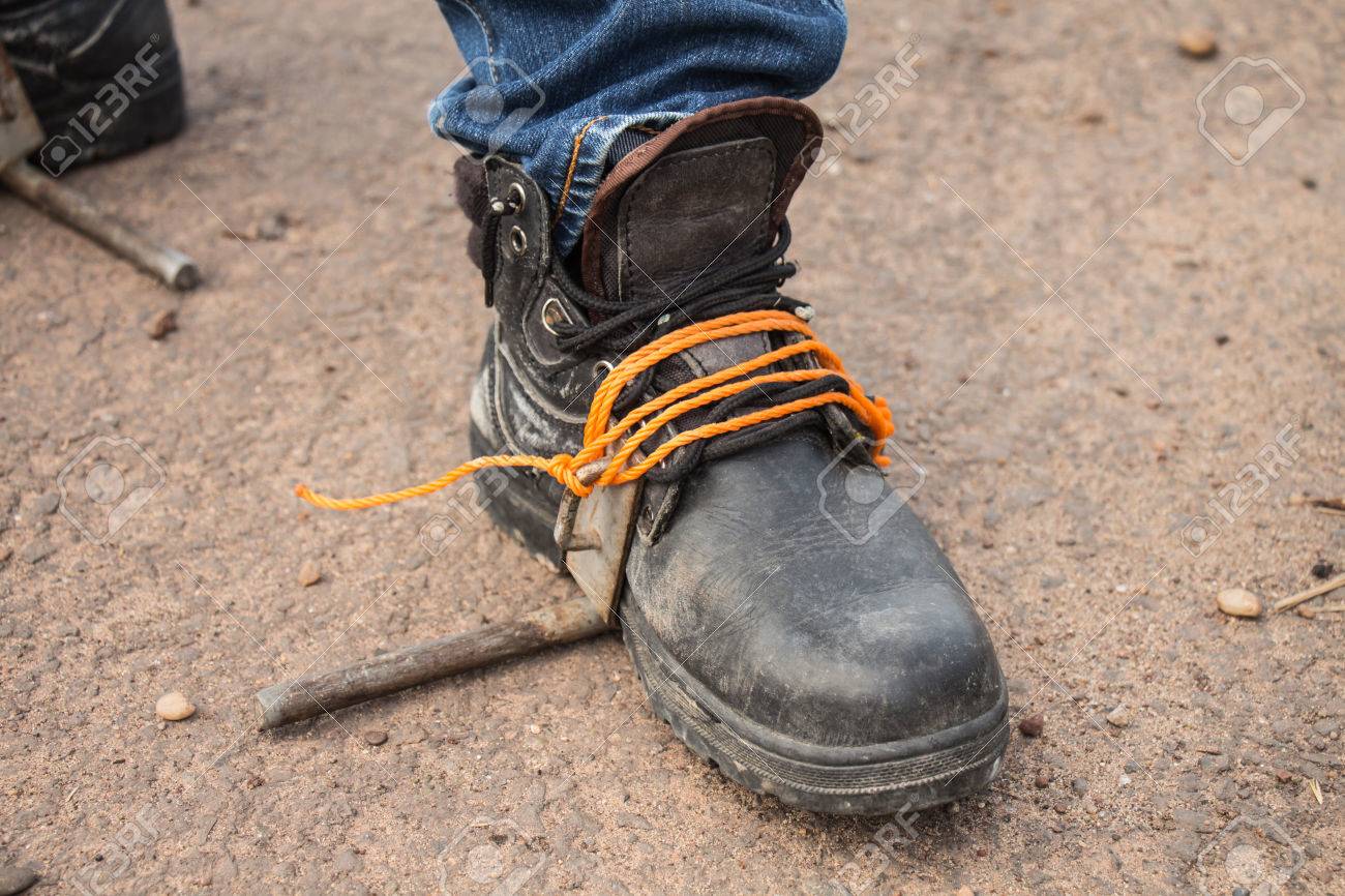 pole climbing shoes