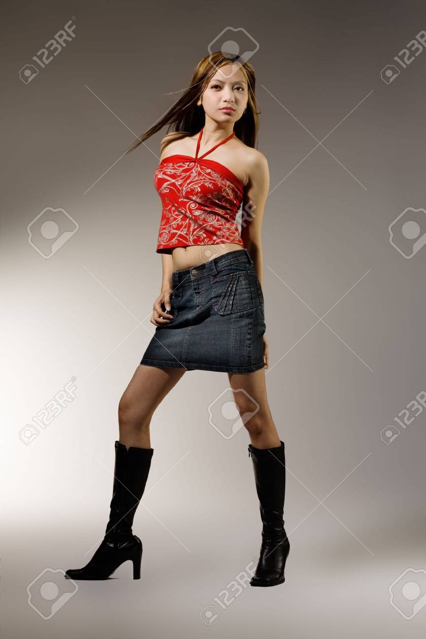 denim skirt with red top