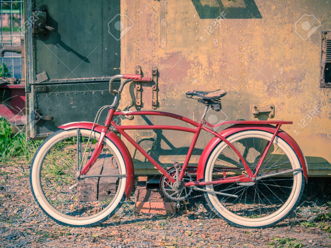 ID091474 自転車（ギア無し）赤