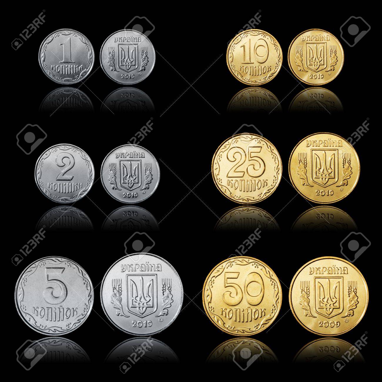 ウクライナ コイン セット前部および尾側の黒に分離の写真素材・画像素材 Image 15214404