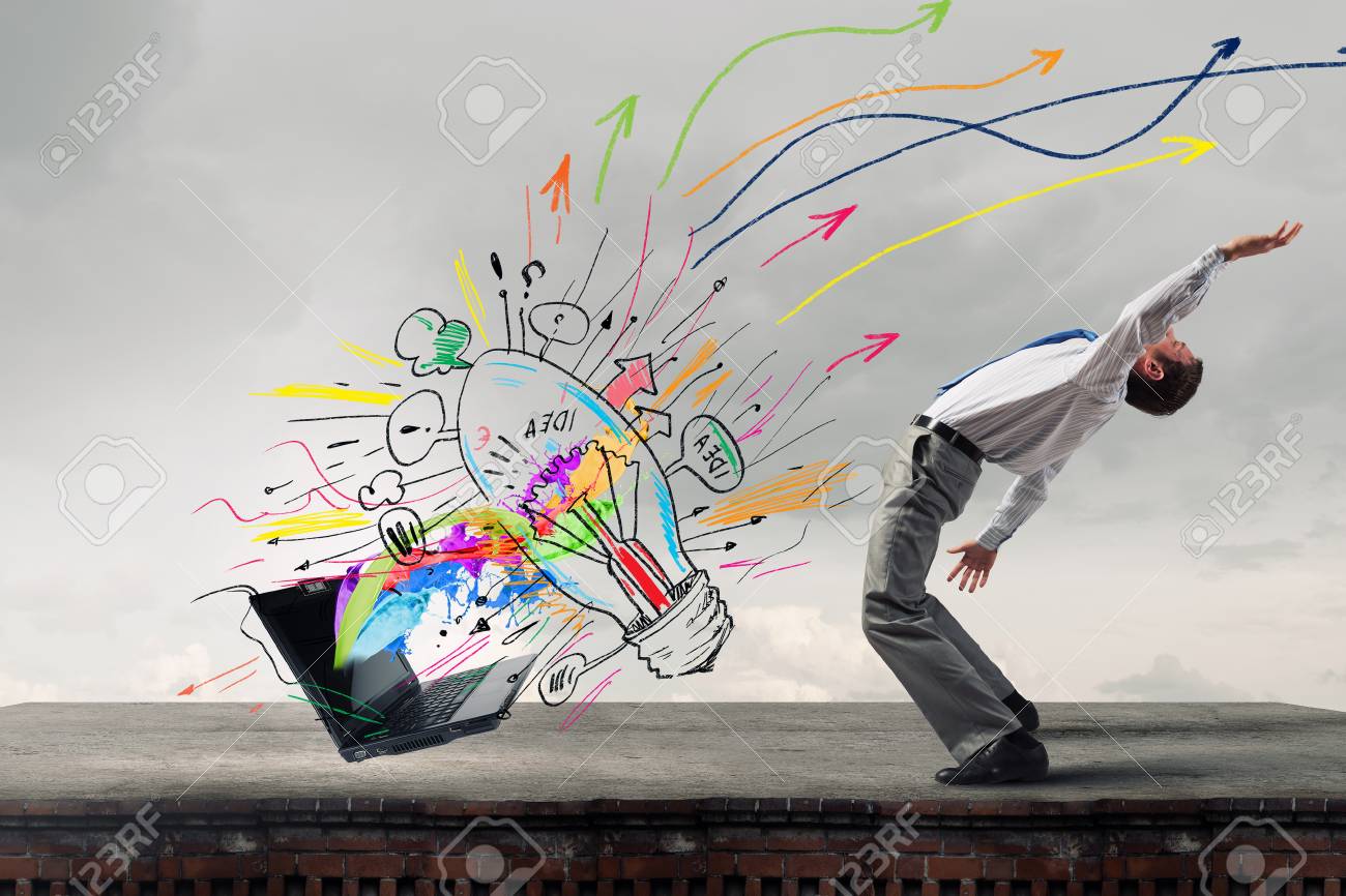Équilibrer Le Jeune Homme Échapper À L'explosion Des Idées Banque D'Images et Photos Libres De Droits. Image 42388439