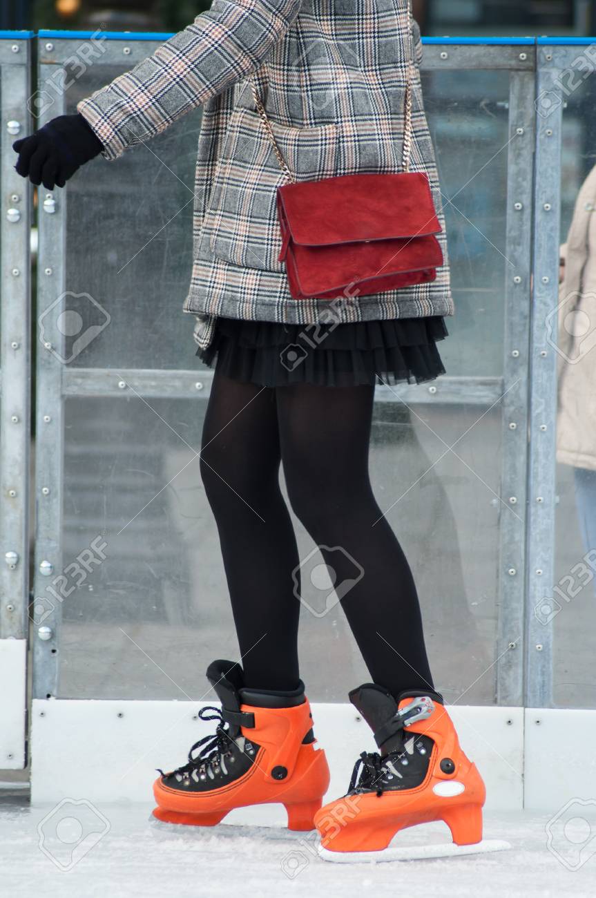 black skating tights