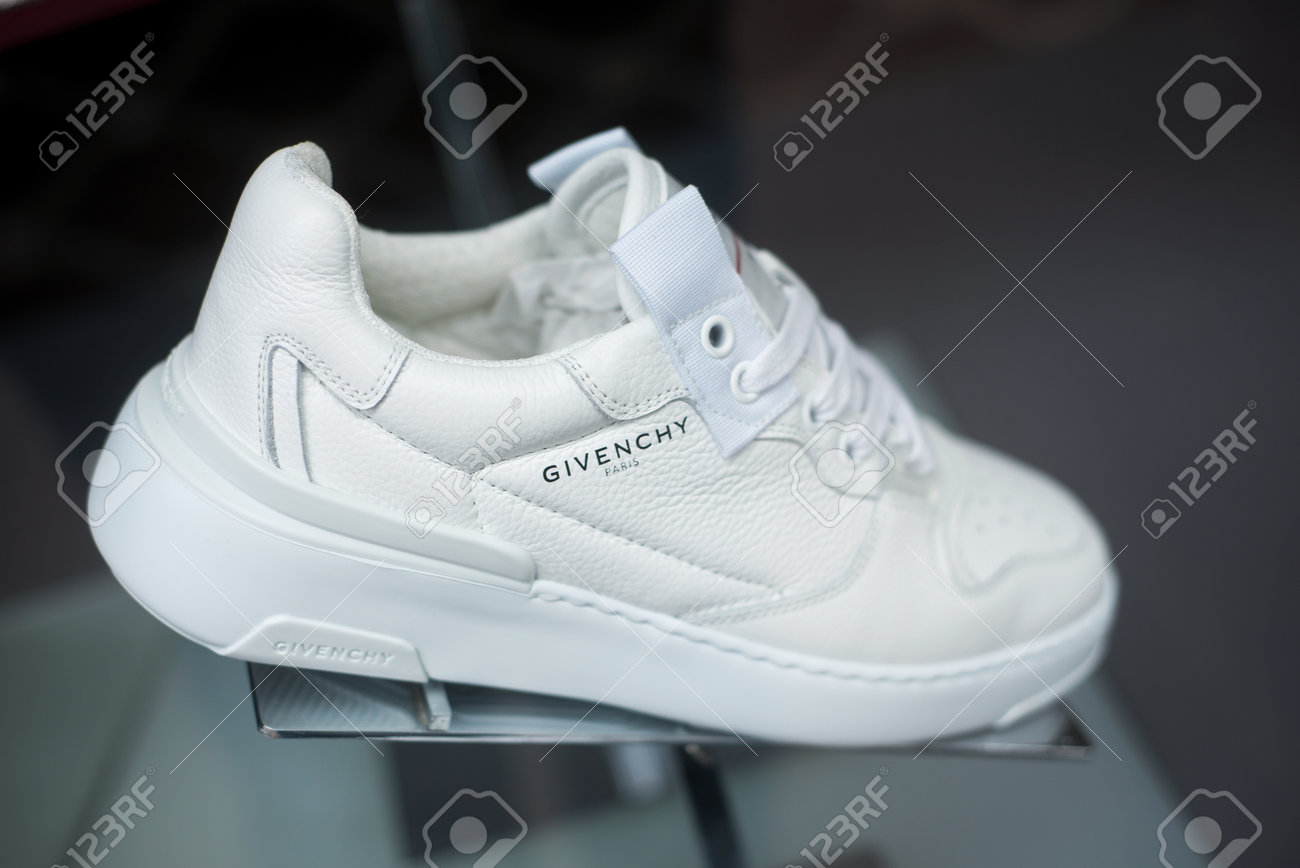 givenchy sneakers 2019