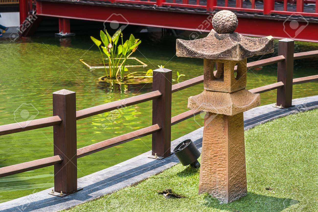 japanische gartenbeleuchtung steinlaterne kasuga japanische steinlaternen außengartenbeleuchtung japan stil standardbild 60118419 japanische gartenbeleuchtung steinlaterne kasuga japanische steinlaternen außengartenbeleuchtung japan stil standardbild 60118419