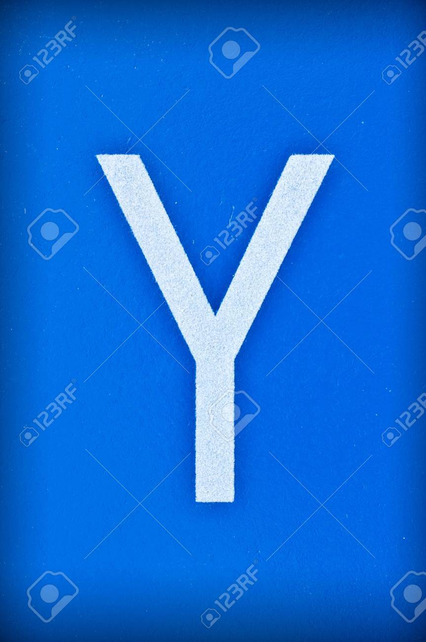 青の背景にアルファベットの Y の字 の写真素材 画像素材 Image 21768133