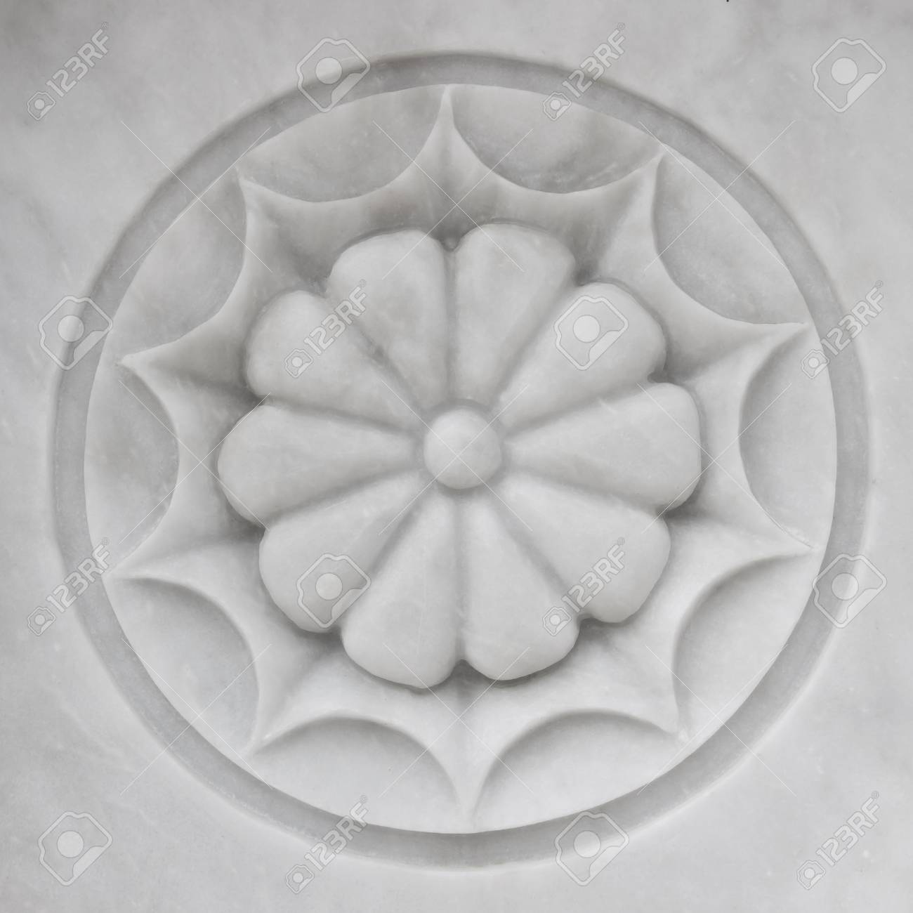 大理石花彫刻 の写真素材 画像素材 Image