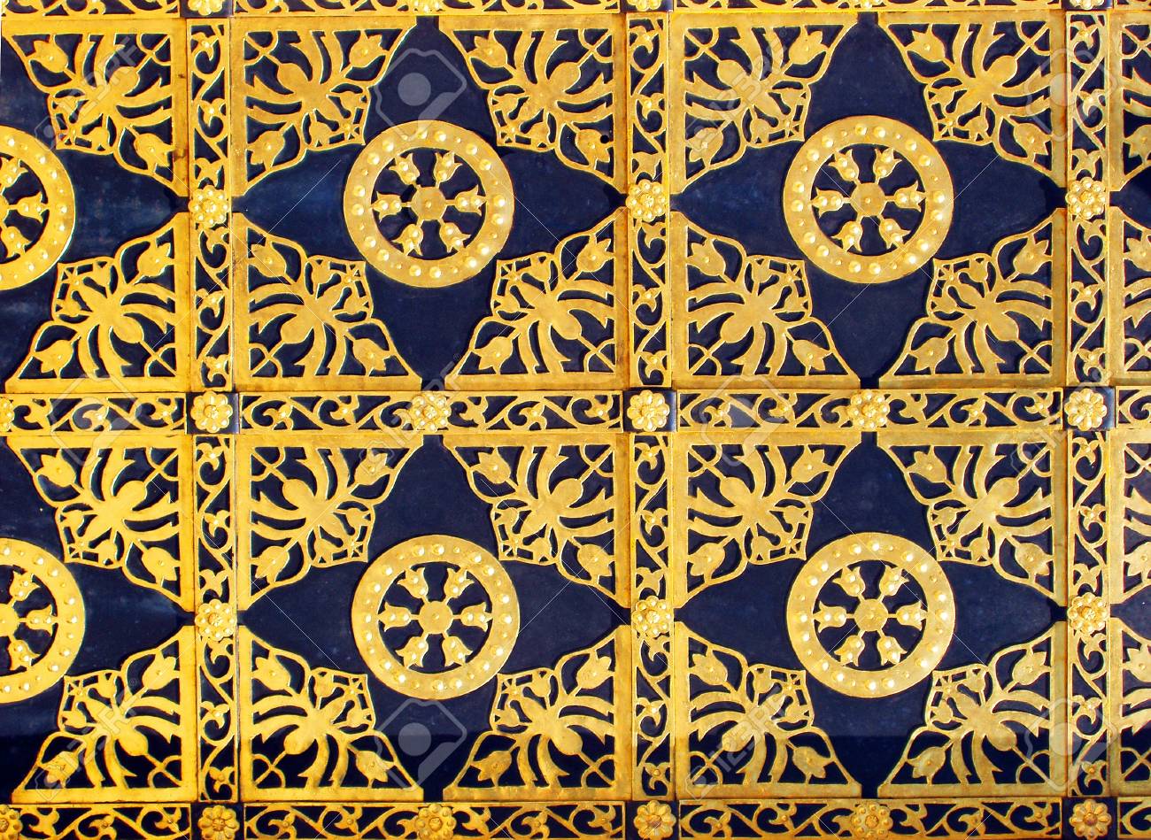 Un Fragmento De La Puerta De La Fachada De La Gran Iglesia Catedral De La Asuncion La Laura De Kiev Pechersk Ucrania Fotos Retratos Imagenes Y Fotografia De Archivo Libres De Derecho Image 123rf