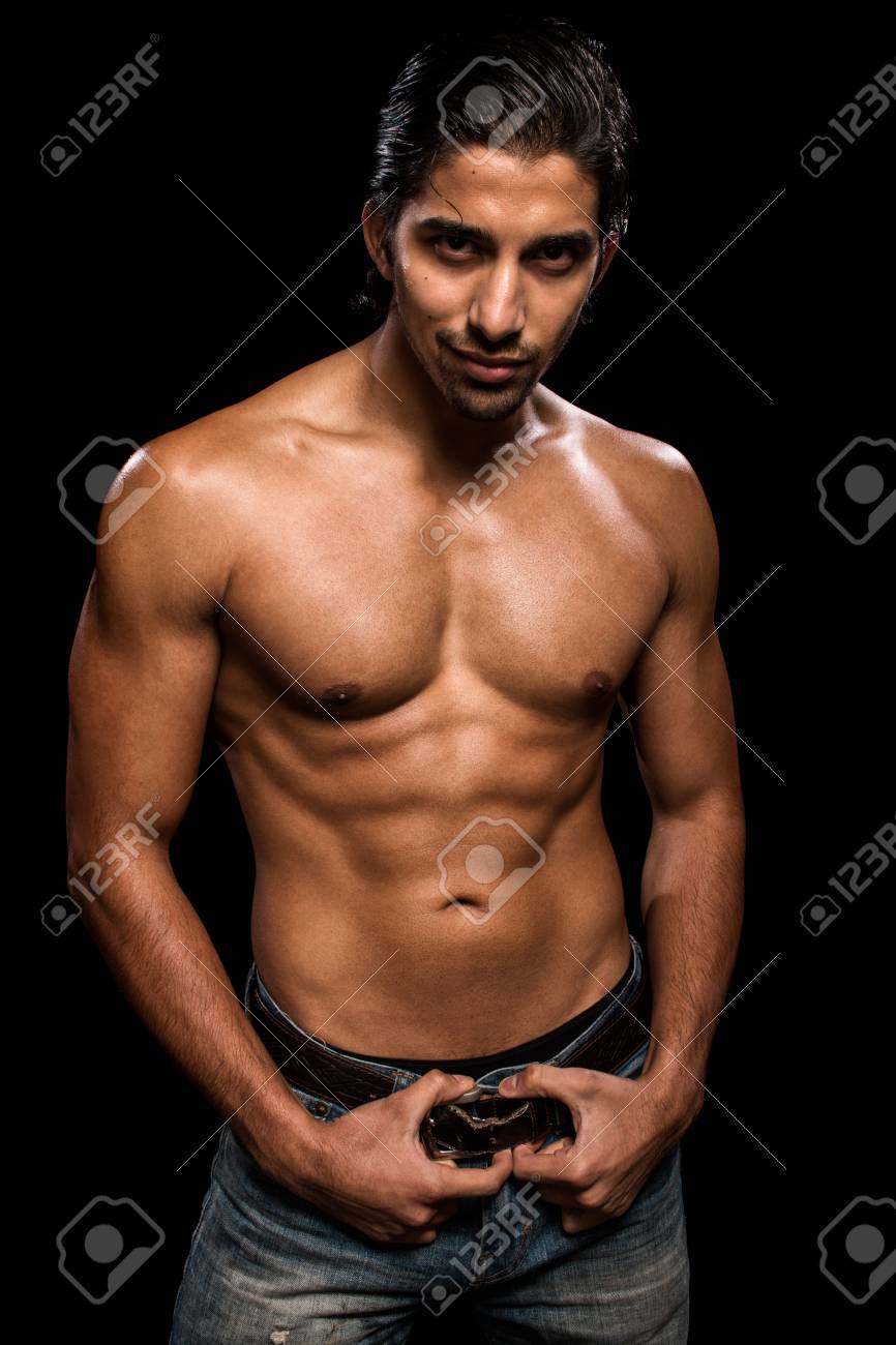 Atletico Hombre Sin Camisa Estudio Sobre Negro Fotos Retratos Imagenes Y Fotografia De Archivo Libres De Derecho Image 26280550