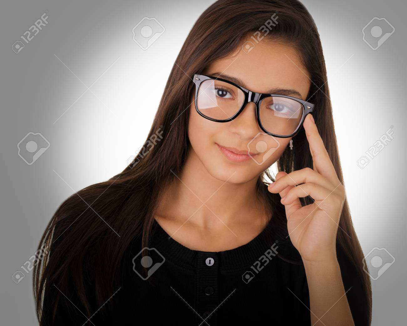 Mädchen mit Brille Mädchen mit Brille