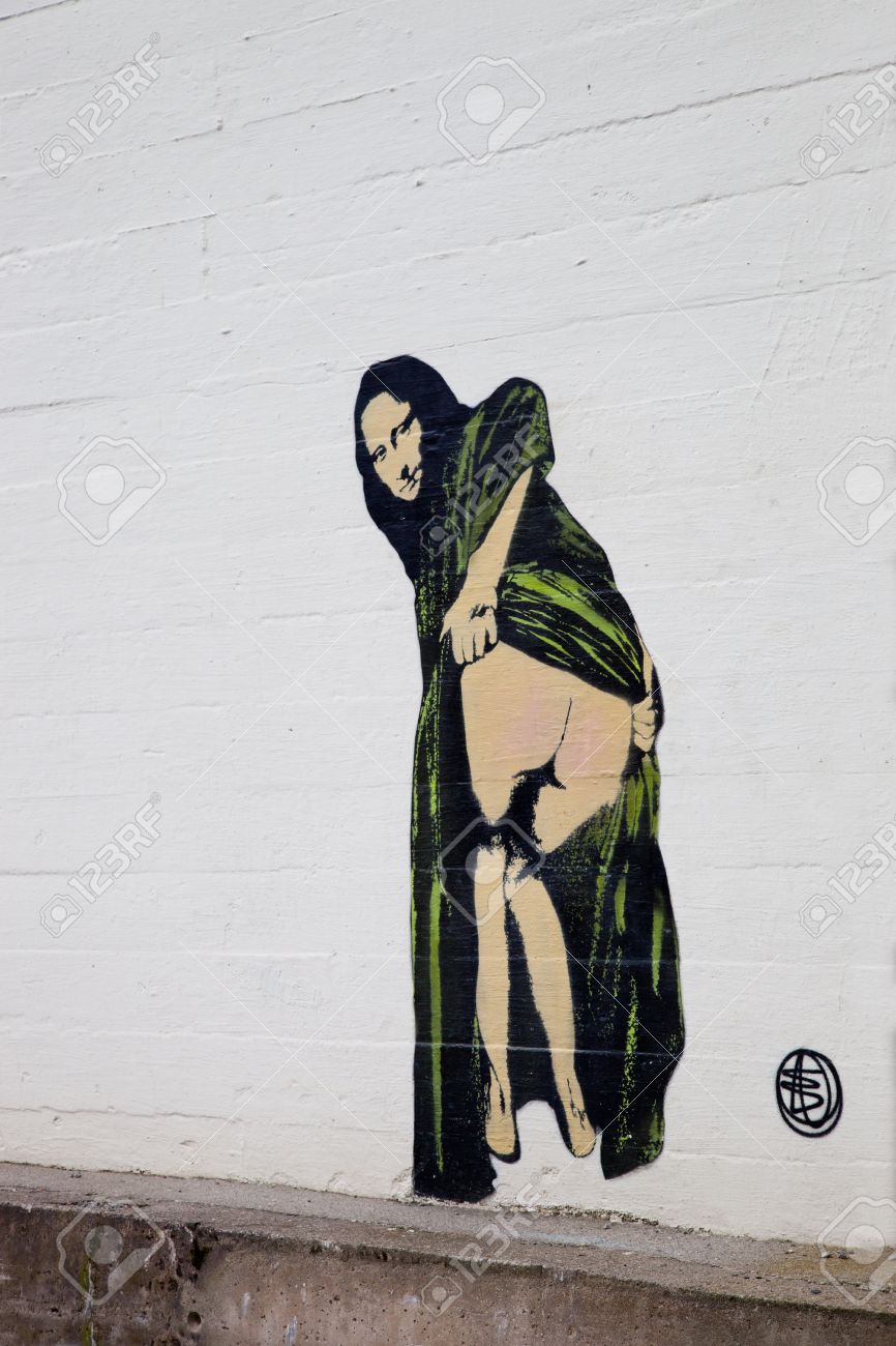 Graffiti Que Representa Una Imagen Desnuda De La Mona Lisa. Fotos,  retratos, imágenes y fotografía de archivo libres de derecho. Image 11848864