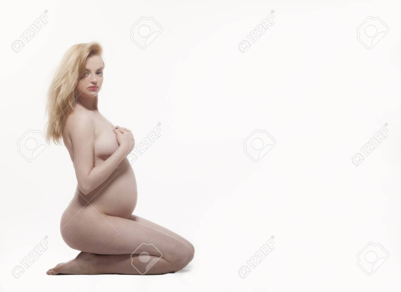 Naked Pregnant Blonde Naked Pregnant Blonde