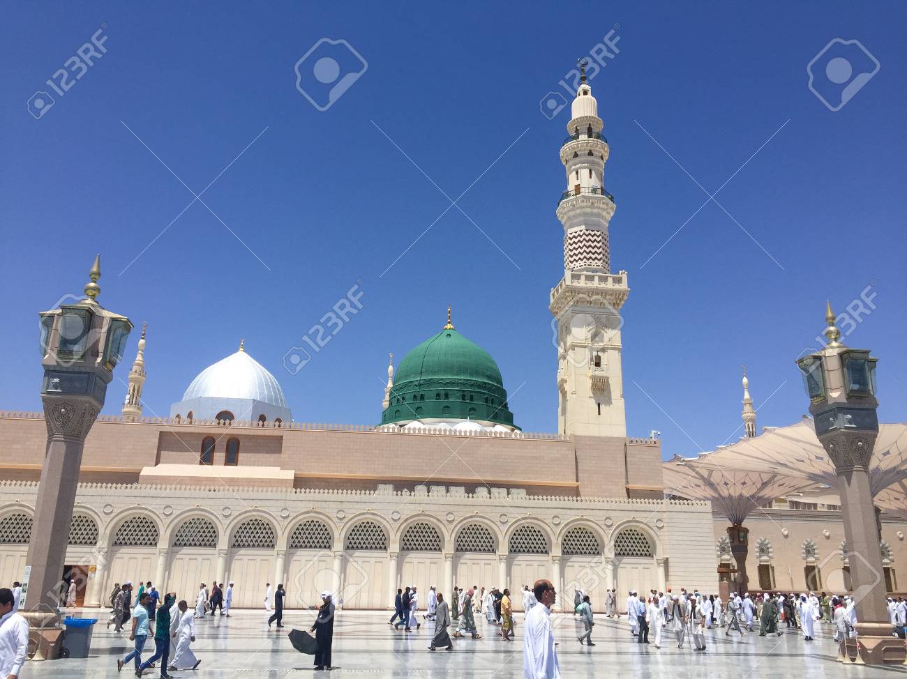 マディーナ サウジアラビア王国 16 年 4 月 19 日 メディナの預言者ムハンマド モスク アル マスジドの預言者のモスク 預言者 のモスク 設立され サウジアラビアのメディナの街に位置しています 預言者ムハンマド ムハンマドによって建てモスクであります マディーナ サウジアラビア王国 16 年 4 月 19 日 メディナの預言者ムハンマド モスク アル マスジドの預言者のモスク 預言者 のモスク 設立され サウジアラビアのメディナの街に位置しています 預言者ムハンマド ムハンマドによって建てモスクであります