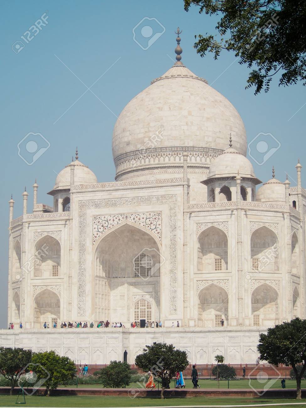 明るい白い大理石タージ マハルの建物アグラ インド の写真素材 画像素材 Image 72293891