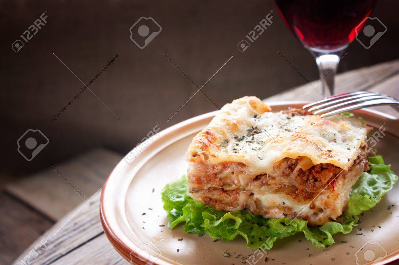 Cuisine Italienne Fraichement Cuits Lasagne Maison A La Viande