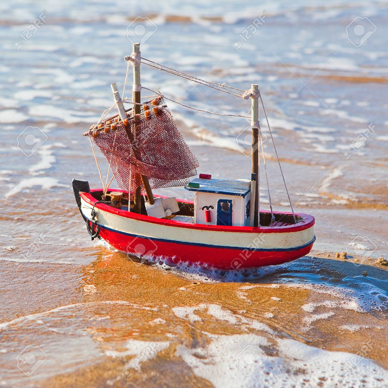 sandy boat toy