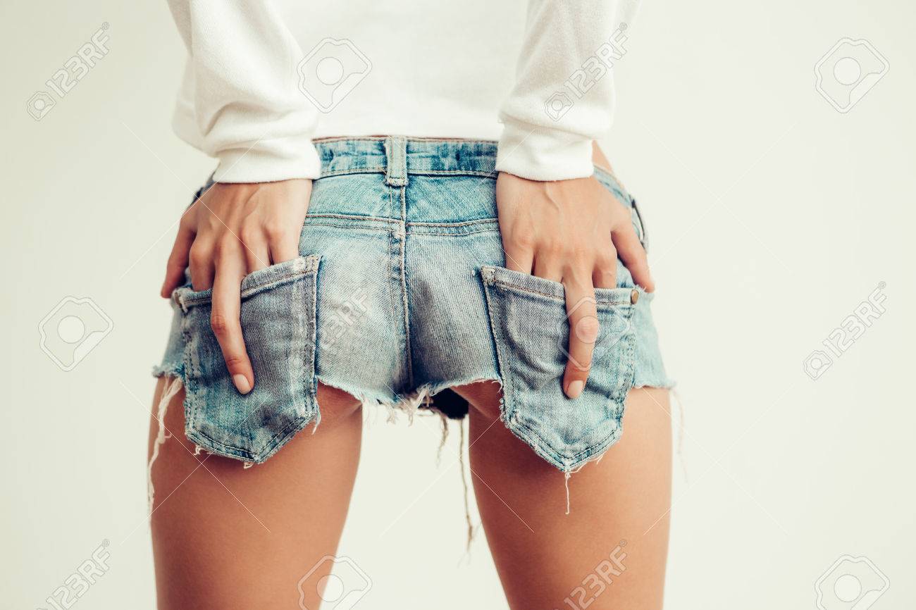 denim shorts pockets showing