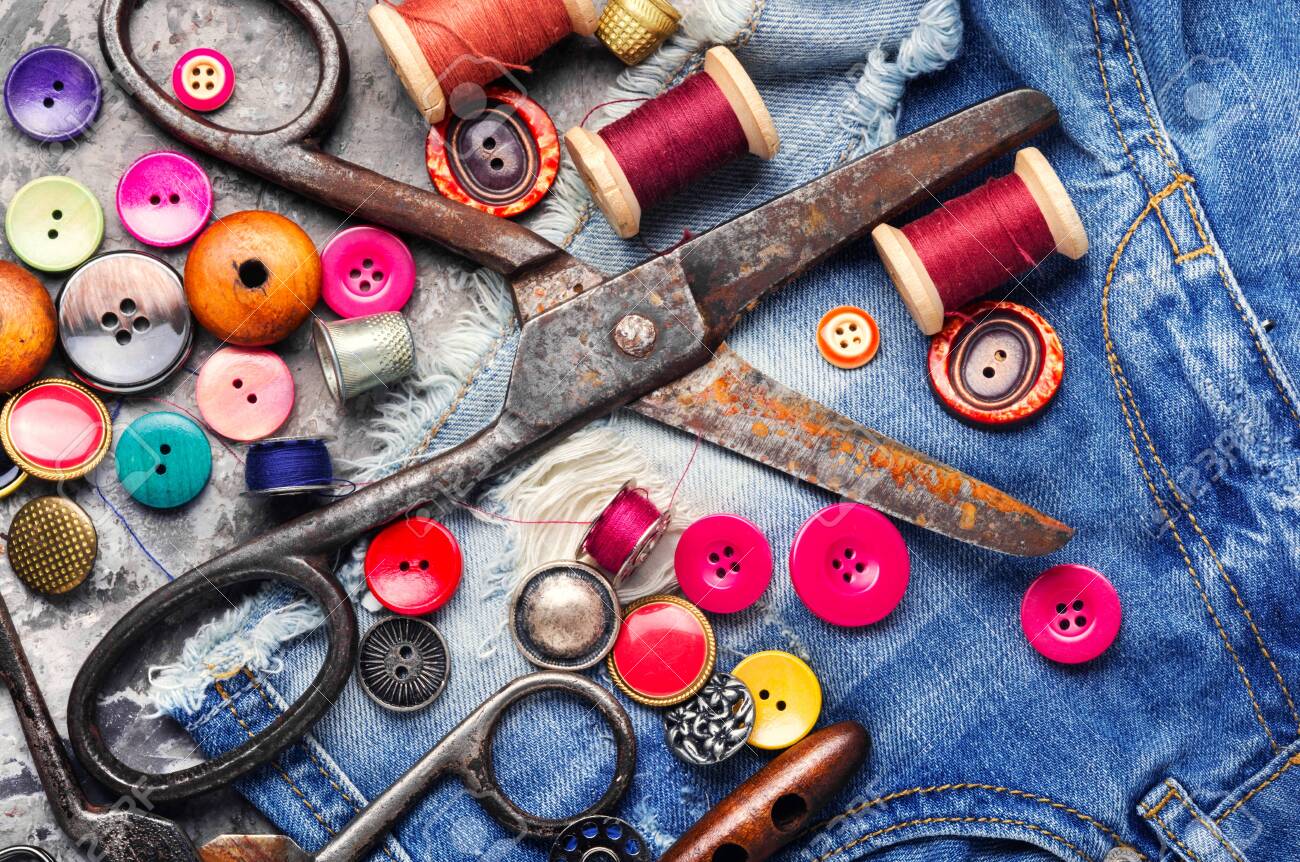 sewing accessories buttons