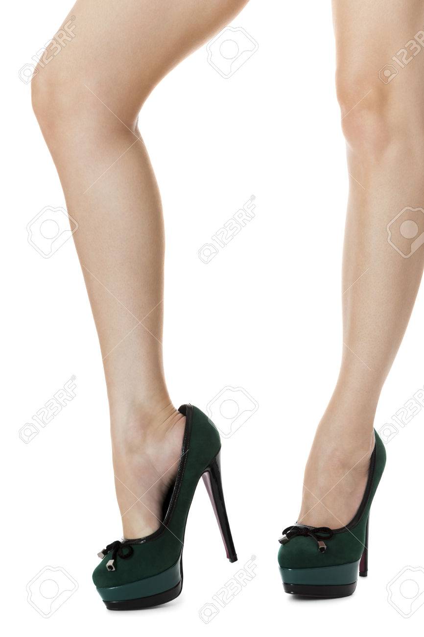 緑高ヒールの靴 1 足を持ち上げたとその他の脚を交差でセクシーなの完璧な女性の足を閉じます 白い背景上に分離 の写真素材 画像素材 Image 緑高ヒールの靴 1 足を持ち上げたとその他の脚を交差でセクシーなの完璧な女性の足を閉じます 白い背景上に分離 の写真素材 画像素材 Image