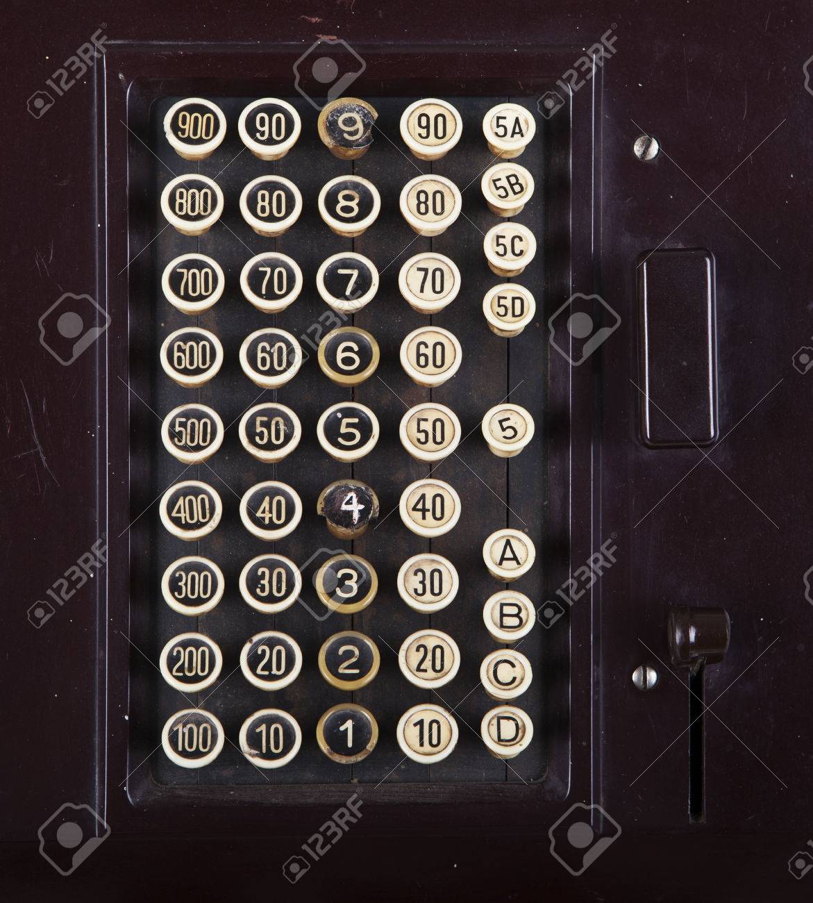 古いレジのボタン の写真素材 画像素材 Image