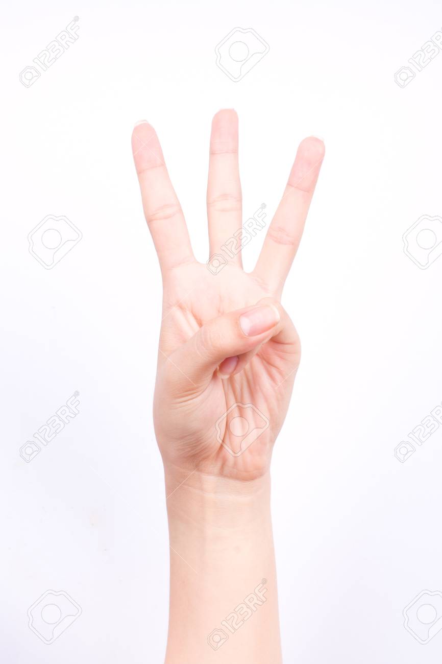 tres puntos en el dedo