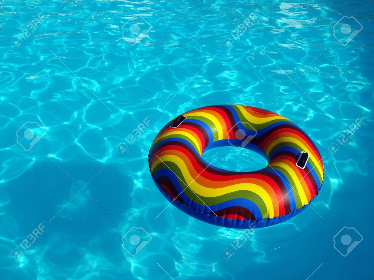 inflatable ring pool