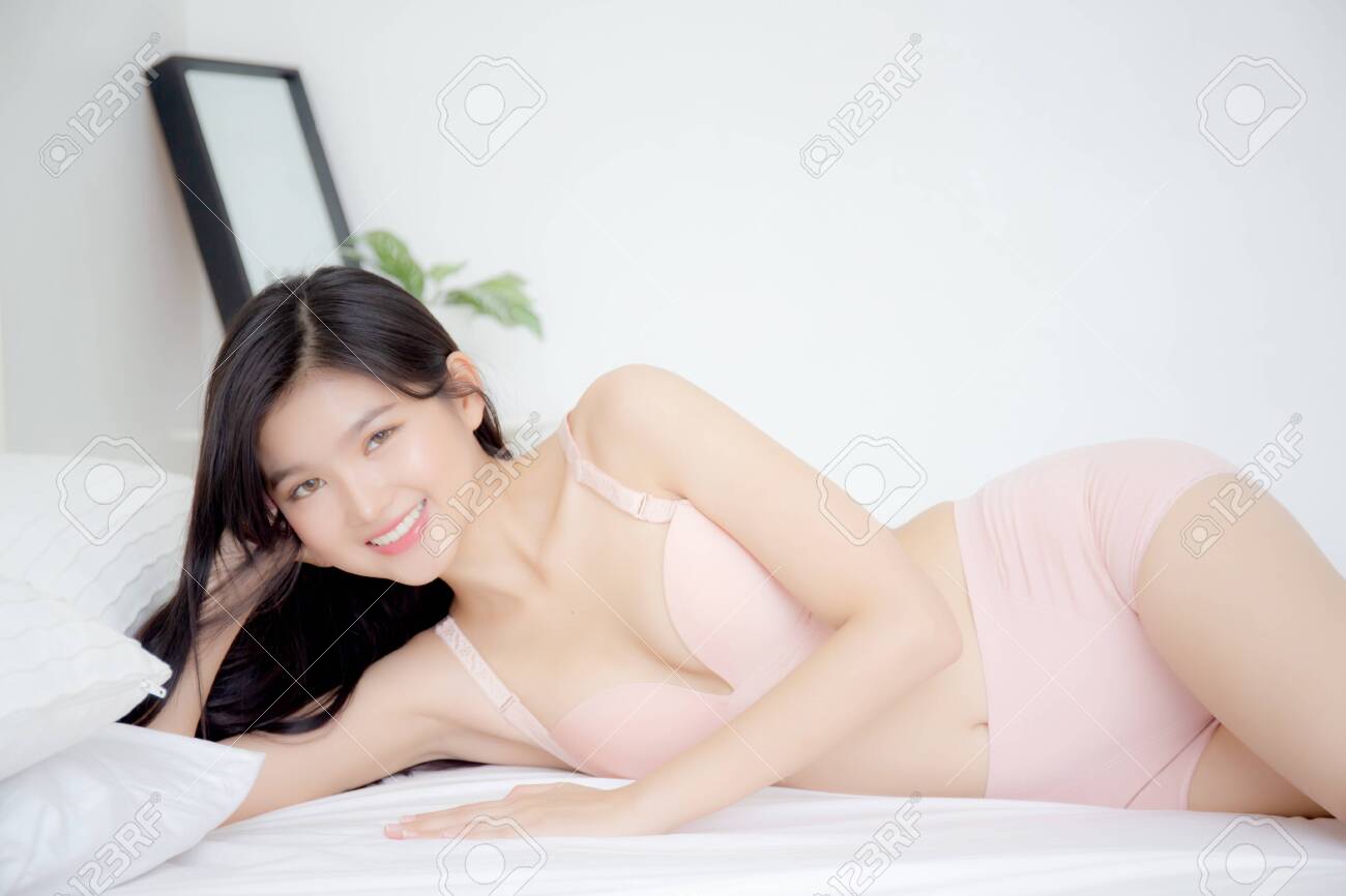 魅惑の下着美女