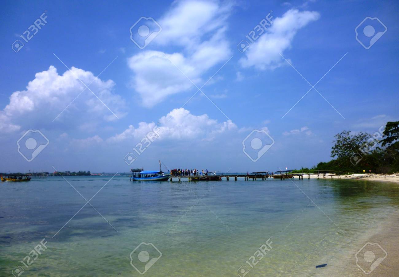 中部ジャワのパンジャン島風景の海の絵 の写真素材 画像素材 Image